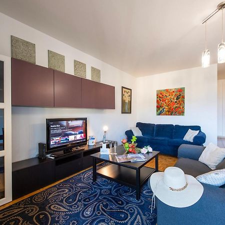 Santiago Home - Happy Rentals لوغانو المظهر الخارجي الصورة